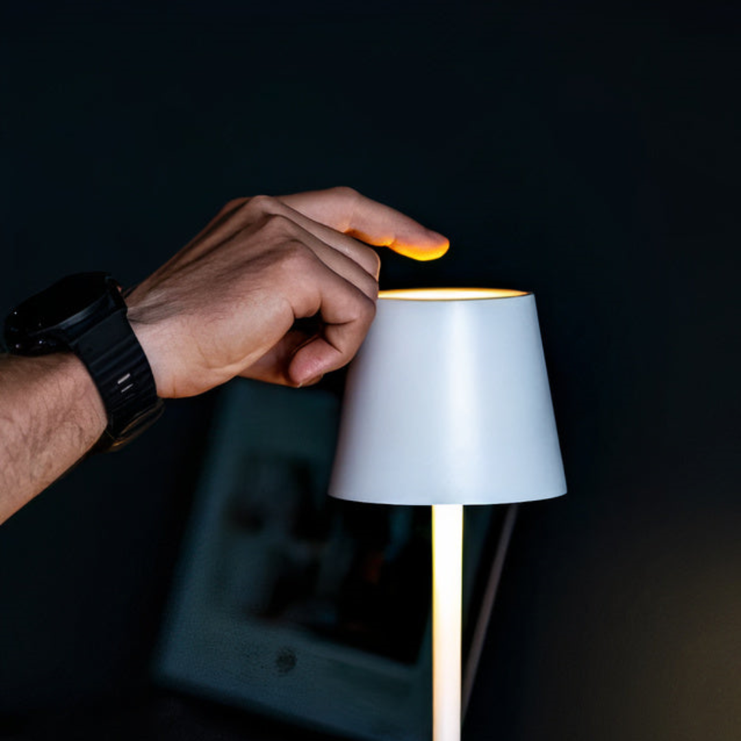 Ilumi | Bordslampa med touch-kontroll