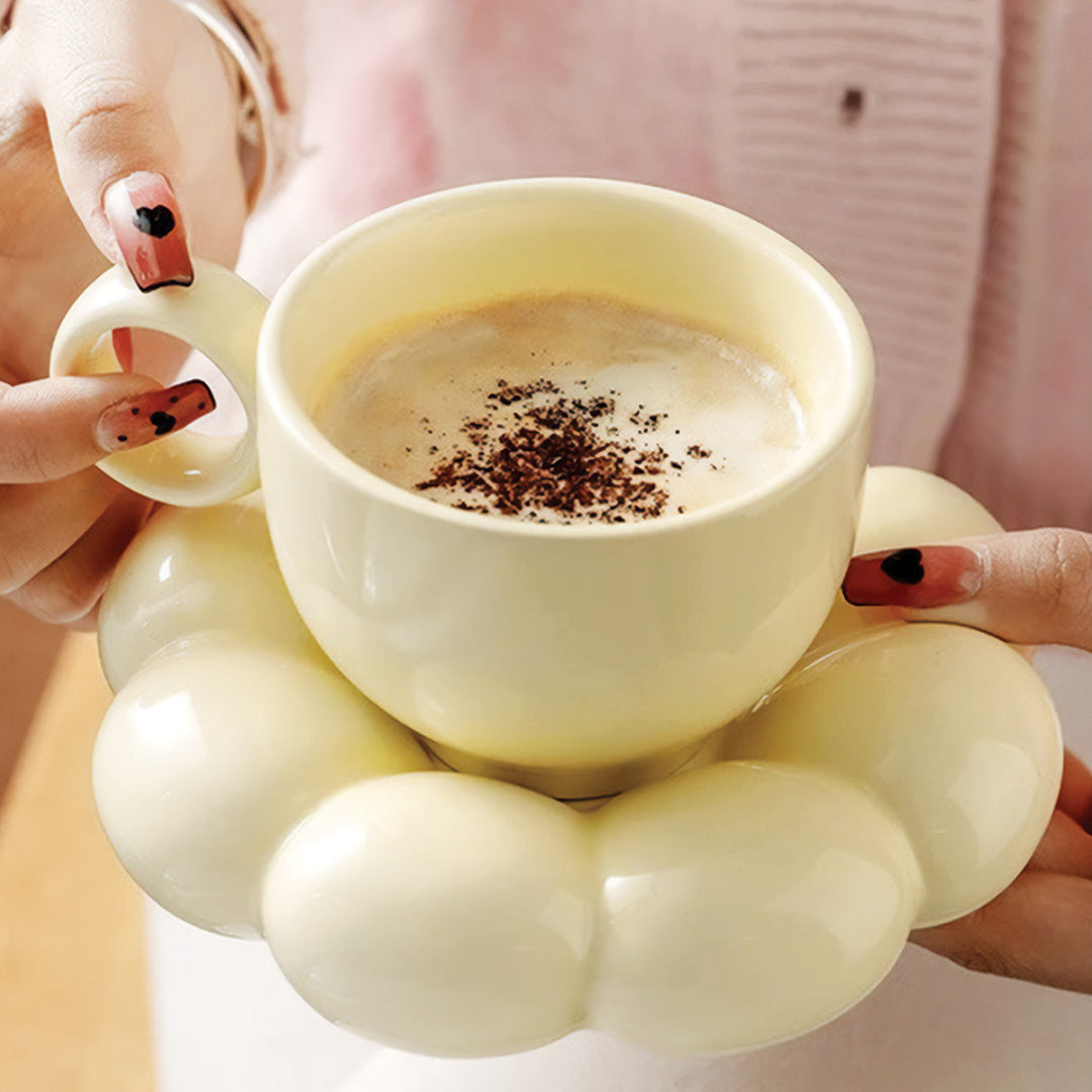 Solsortermugg | Vackert Blommönster för Morgonkaffet