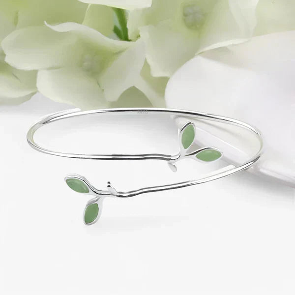 Smaragd | Silverarmband Bangle med Grönt Blad - Naturinspirerad Elegans