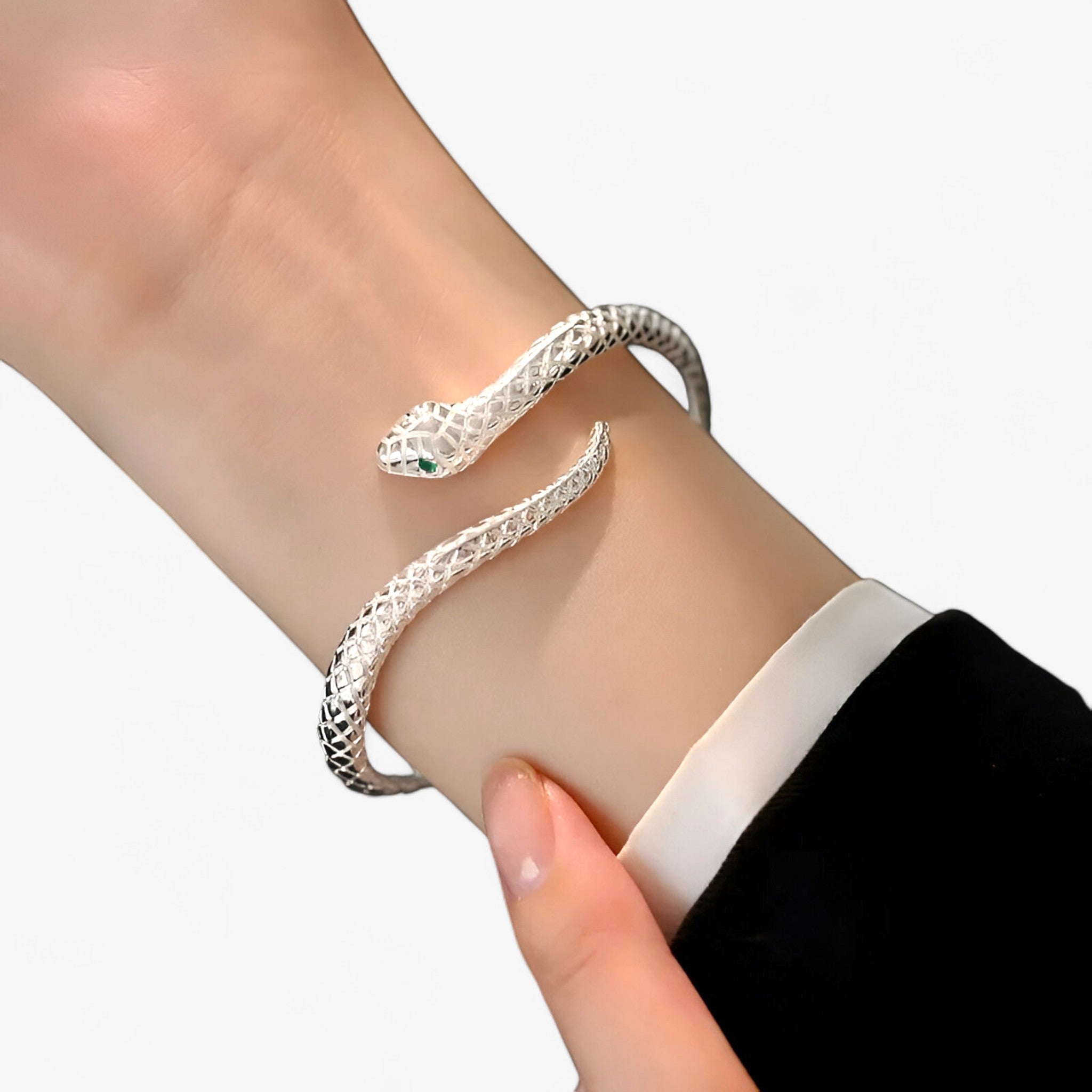 Hannah | Slangarmband – Charm och elegant silver