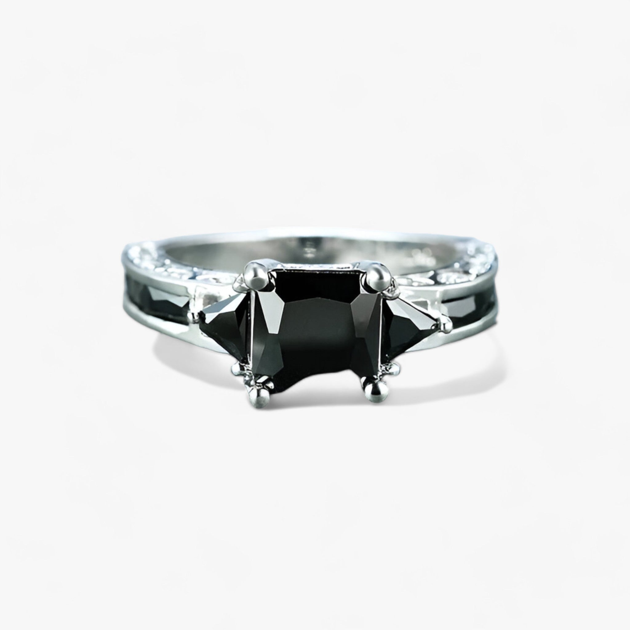 ELEGANTIA | Ring med princesslip - Lyxig glans