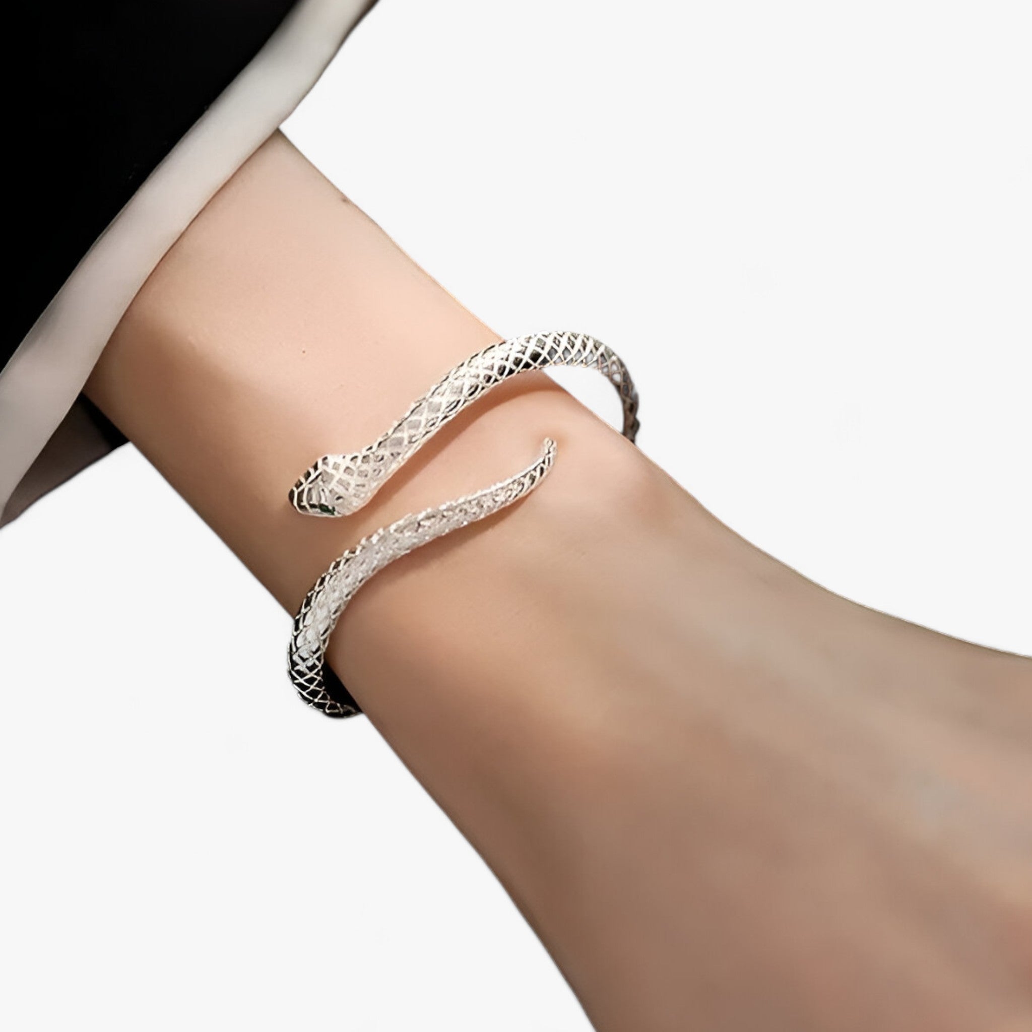 Hannah | Slangarmband – Charm och elegant silver