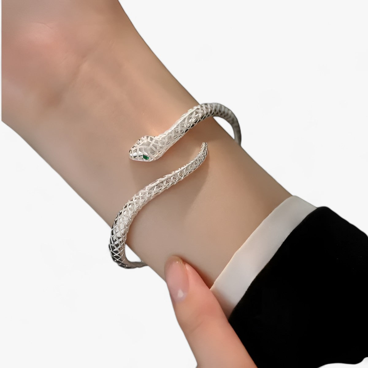 Elise | Silverfärgad ormsmycke-armband - Snyggt och stiligt