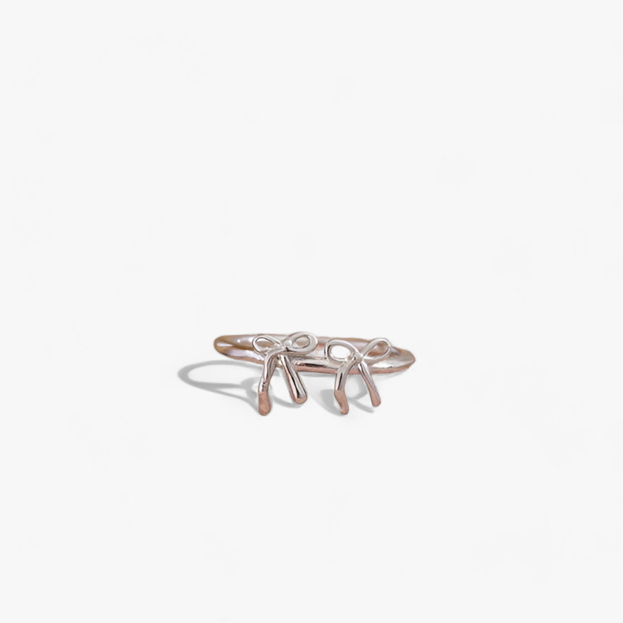 BELLA | Fingerring - Elegant, vattentåligt design